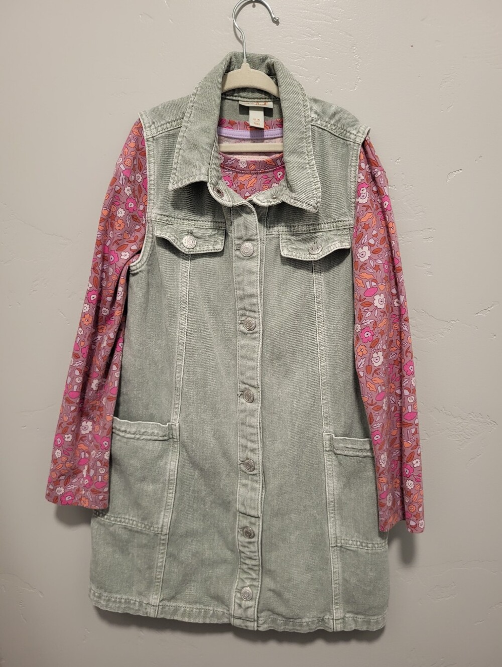 Cat & Jack Gray Washed Denim Jumper with Pink Floral Long Sleeve Shirt Size 8
